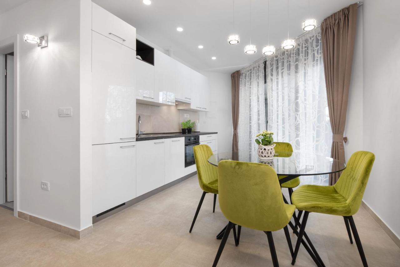 Apartment Amadeo Спліт Екстер'єр фото