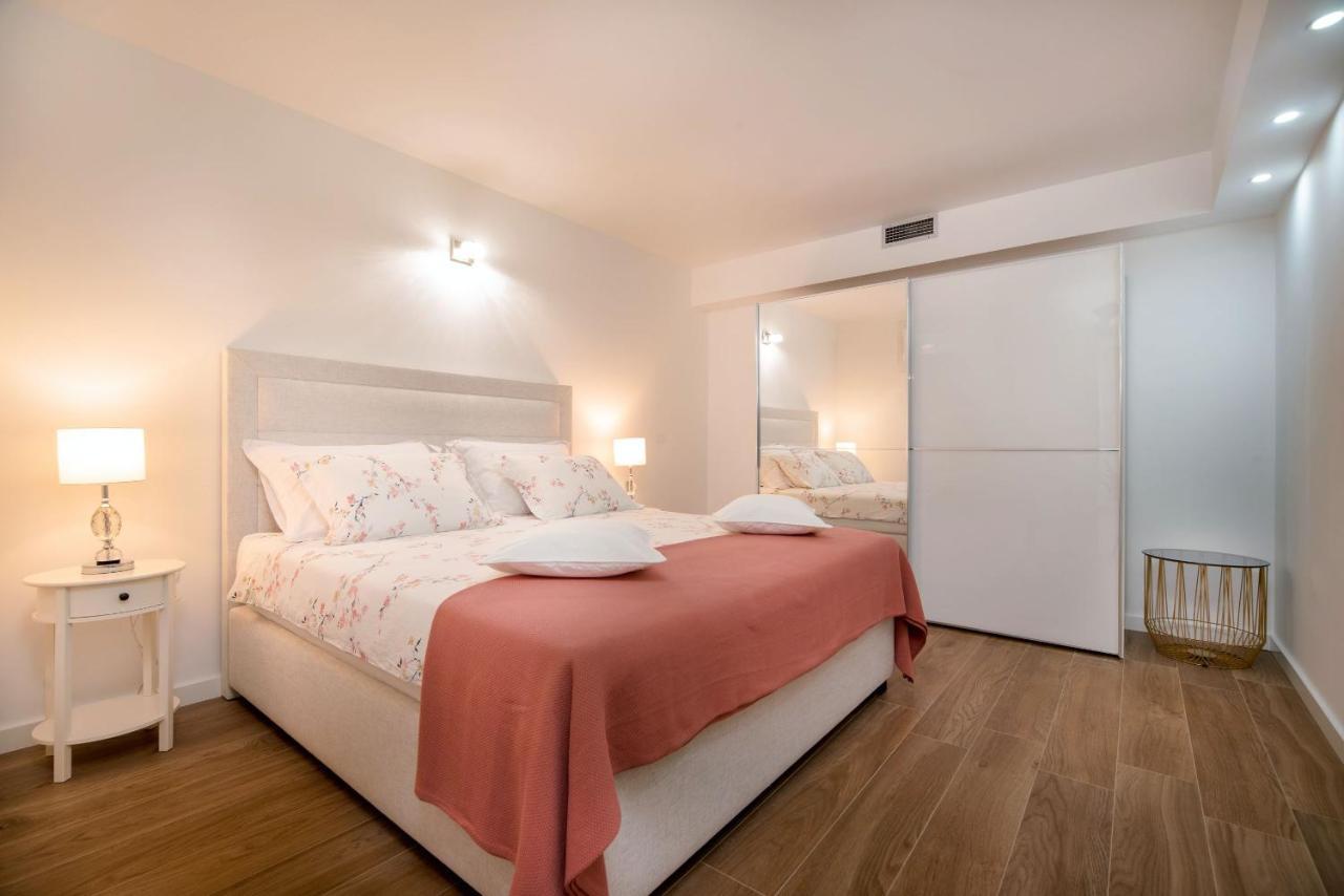 Apartment Amadeo Спліт Екстер'єр фото