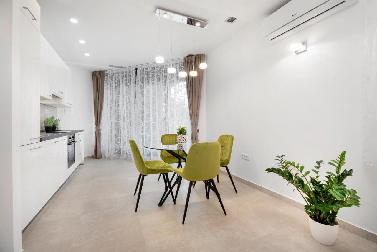 Apartment Amadeo Спліт Екстер'єр фото